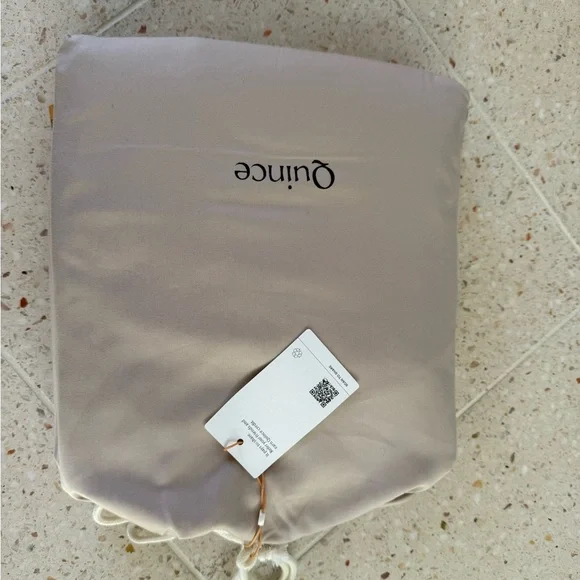 Quince  Bamboo Sheets Set (with flat sheet) Sand. Queen size NWT - Picture 4 of 6